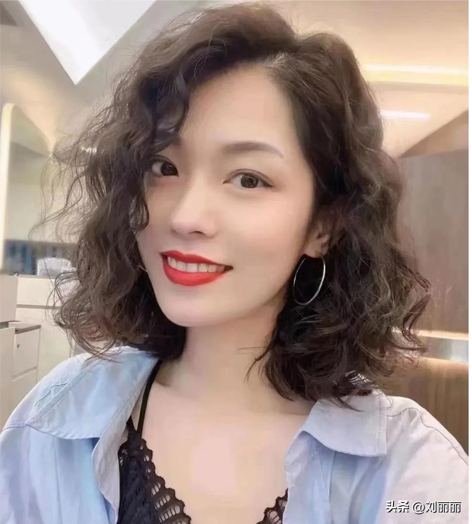 一分钟就能搞定的流行发型太美了,最适合剪的20款发型