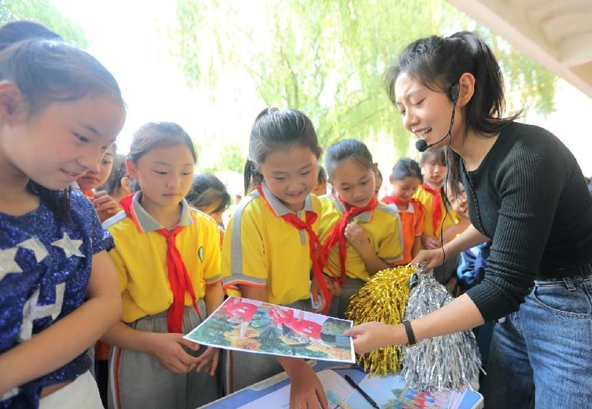 底阁中心小学2018,峄城底阁小学