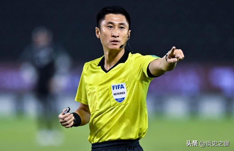 卡塔尔世界杯马宁为何给c罗红牌,马宁卡塔尔世界杯卡牌现场