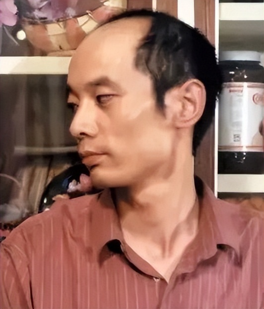 将脱口秀和情景喜剧结合,脱口秀与情景喜剧