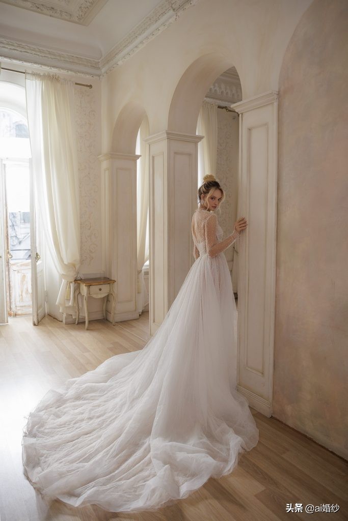 julievino高级定制礼服,julievino2018婚纱秀