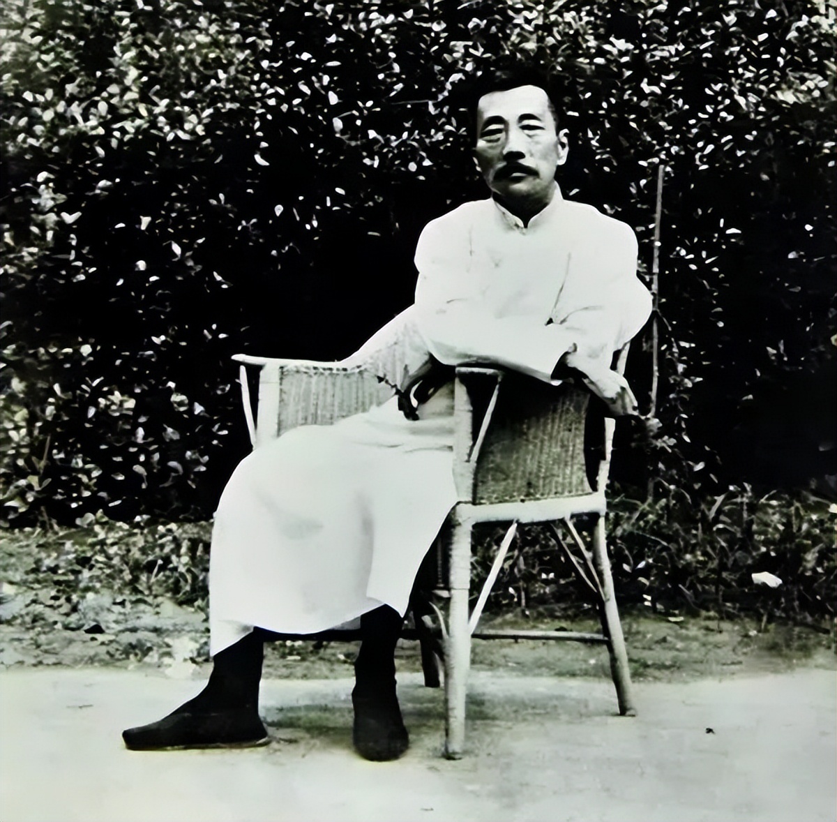 现代五四青年典型人物及其事迹,五四时期的青年人物典型事迹