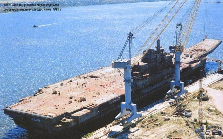 辽宁舰和山东舰对比哪个大,辽宁舰与山东舰哪个大哪个强