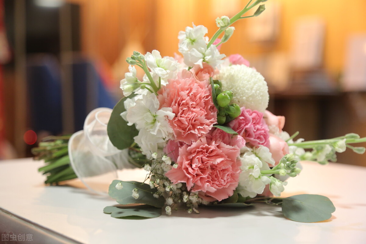 嫁个有钱人，总共分三步，做个男人求之不得的女人