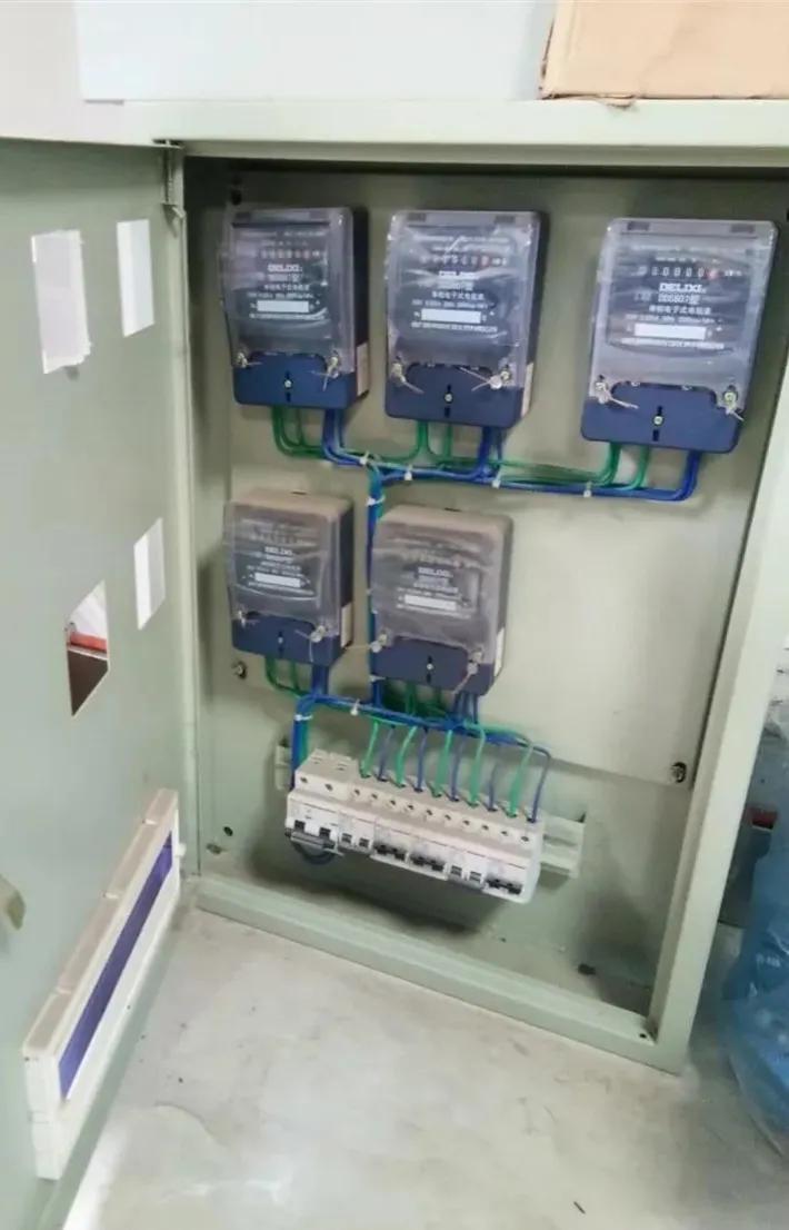 缺德邻居欺负老实婆婆,缺德邻居的视频