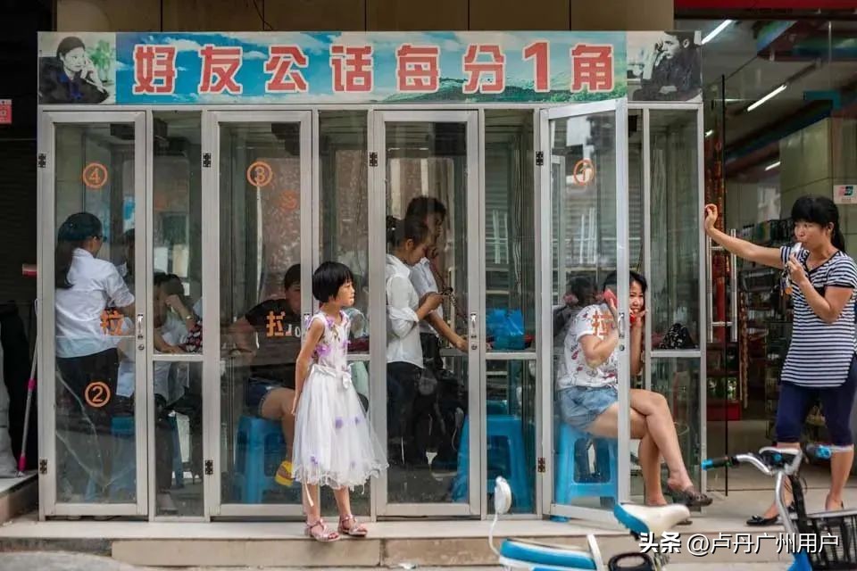 20年拍下150万张“东莞女工”在国外爆火：中国制造，不可思议！