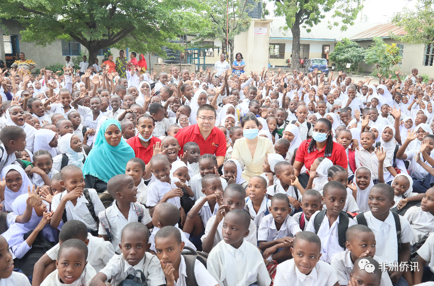 以公益回馈社会,以公益慈善反哺社会
