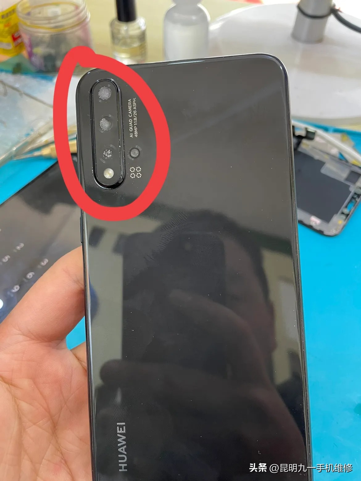 手机进水黑屏了但是有声音怎么办,手机进水屏幕黑屏