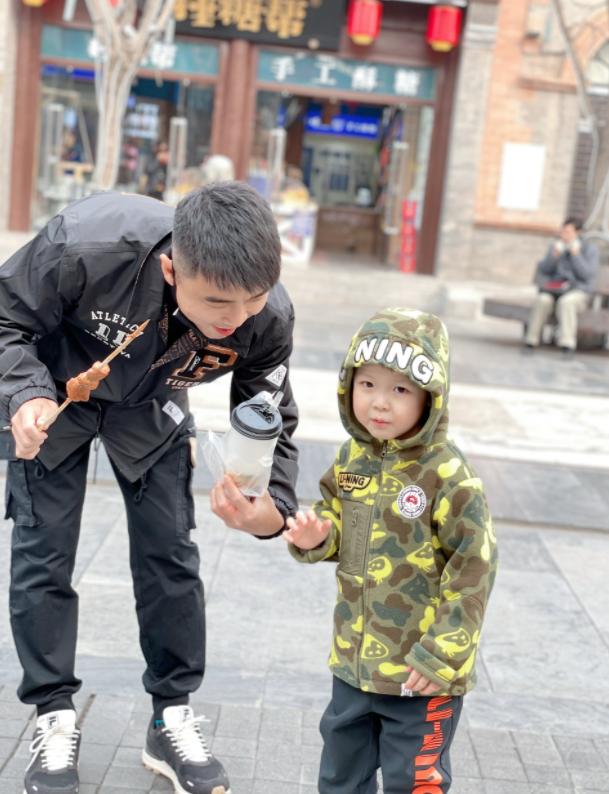 乒乓球冠军王皓简历,奥运冠军王皓和妻子现状