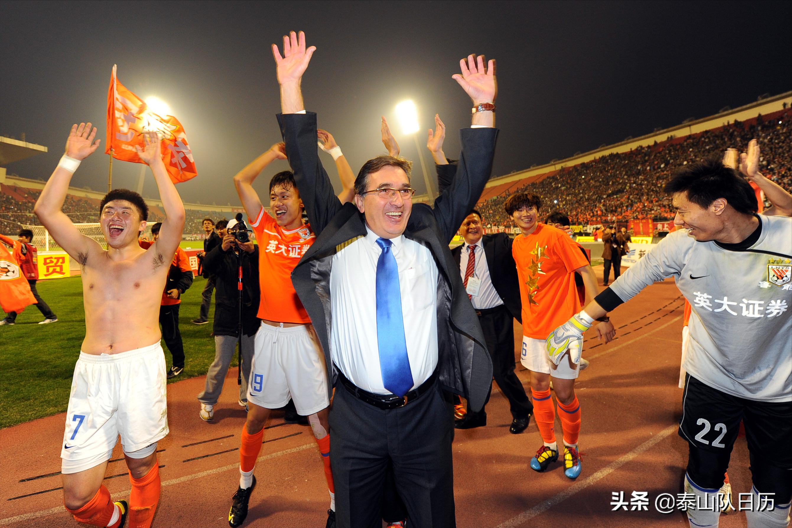 郝伟谈鲁能比赛视频,郝伟为鲁能成功打造出进攻新核心