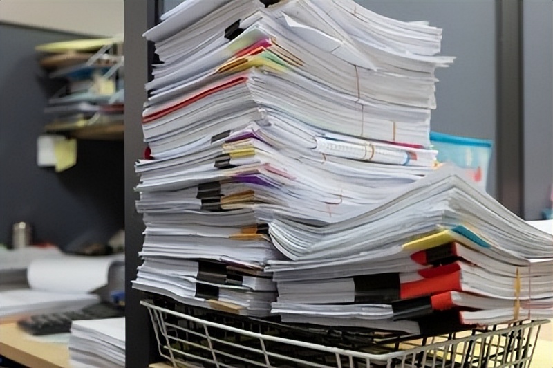 论文里面的摘要和引言有什么区别,论文的引言和摘要有什么区别