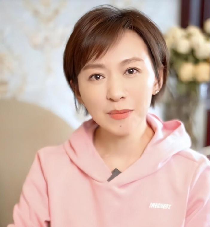 央视至今未婚的八位女主持人,至今未婚11位央视女主持