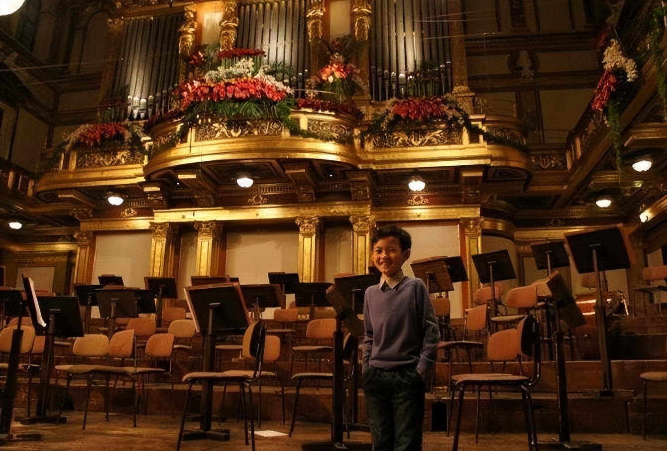 参加韩国sm海外练习生选秀,金色大厅维也纳成员