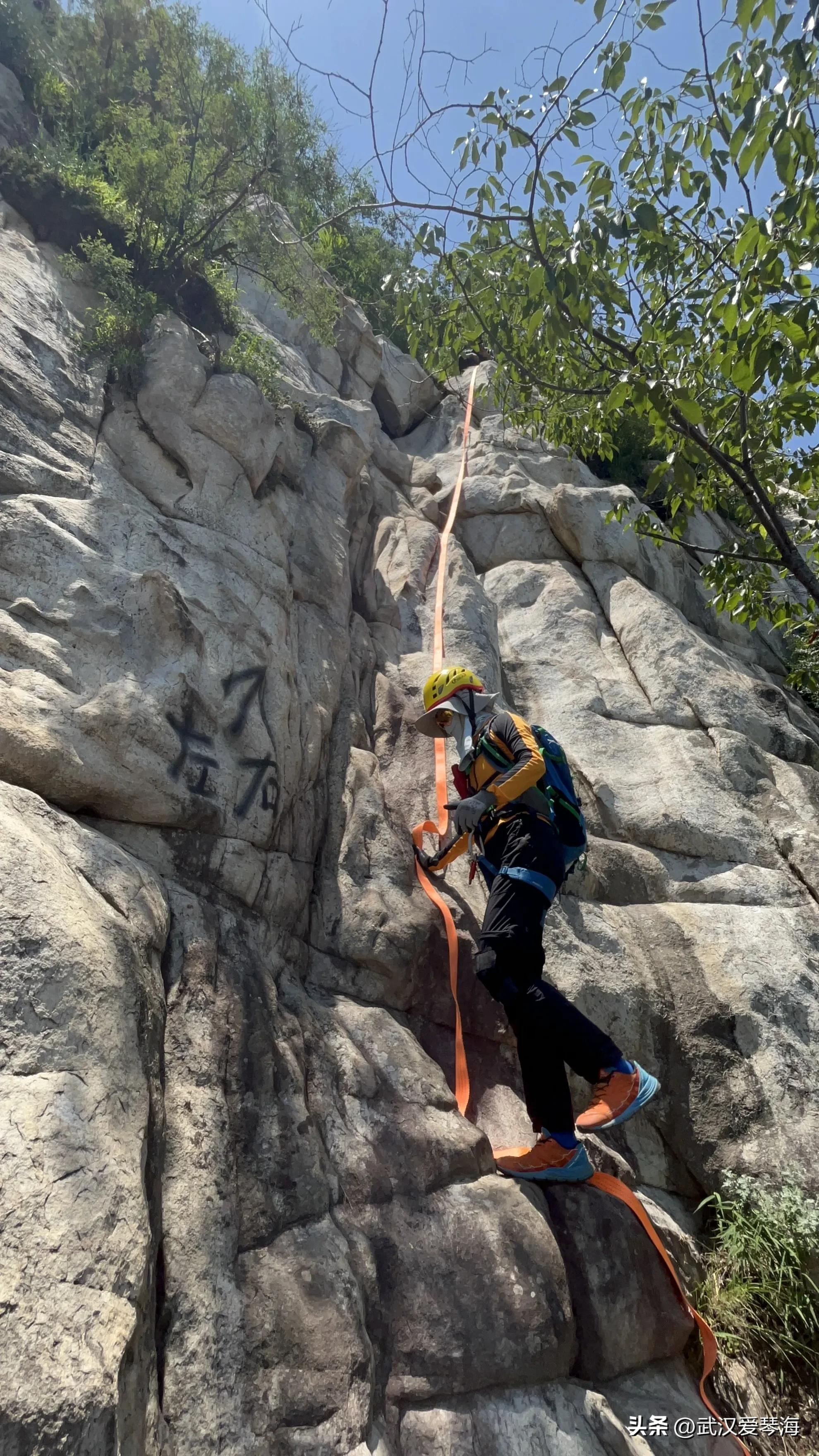 嵩山鱼道鱼脊线全景,嵩山虎头崖攀爬