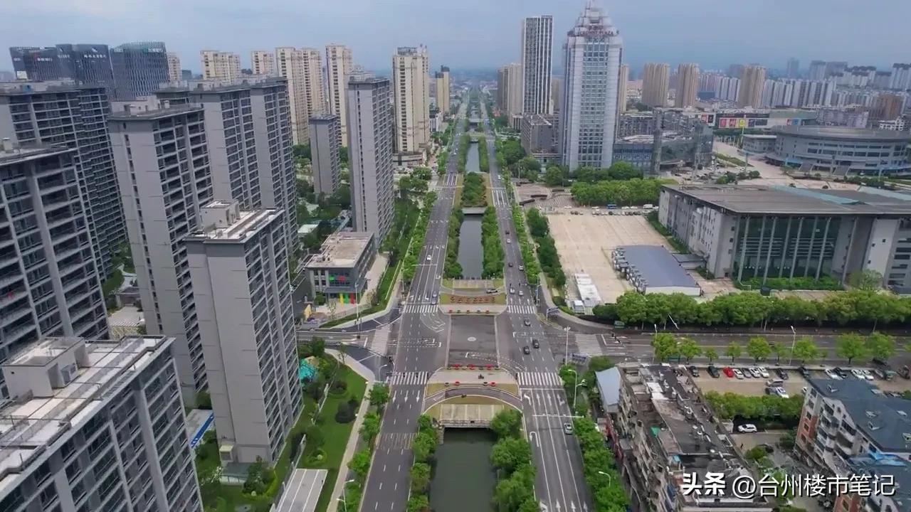 热闹的路北，孤单的高楼，台州路桥的远东商贸区，满满的壮志未酬