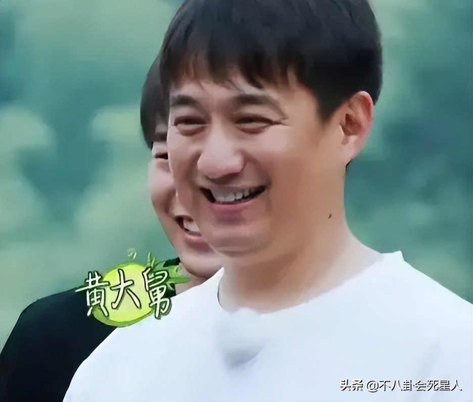 脸部垮掉的男人,脸部塌陷的男生