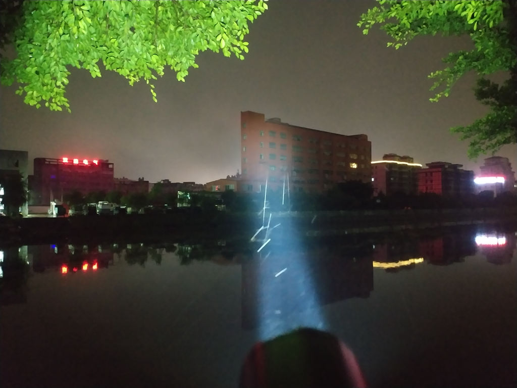 fenixtk22和c7比较,fenix菲尼克斯tk22ue