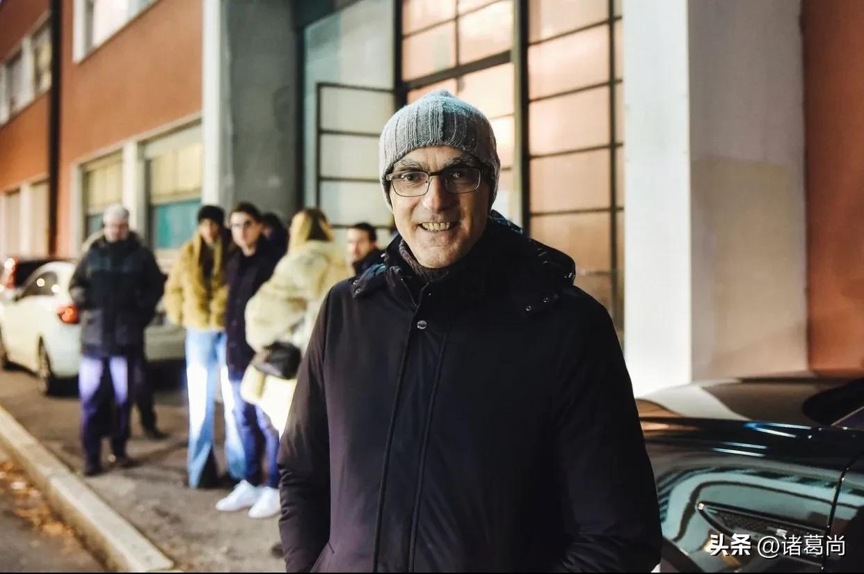 八次金球奖八次世界足球先生,五个金球奖得主