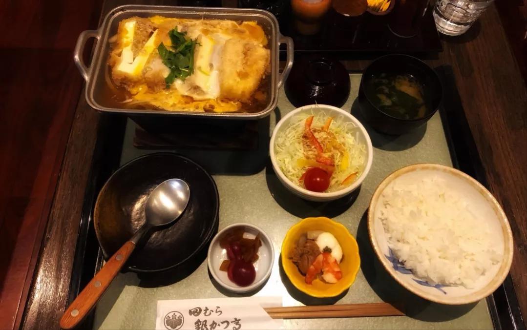 日本一个女生自己去旅游,女生日本独自旅行