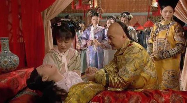 古代女性生孩子是用什么方法难产,古代接生为什么要热水