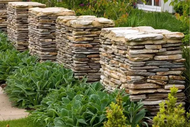 大山里捡回来的石头,大山里的石头块