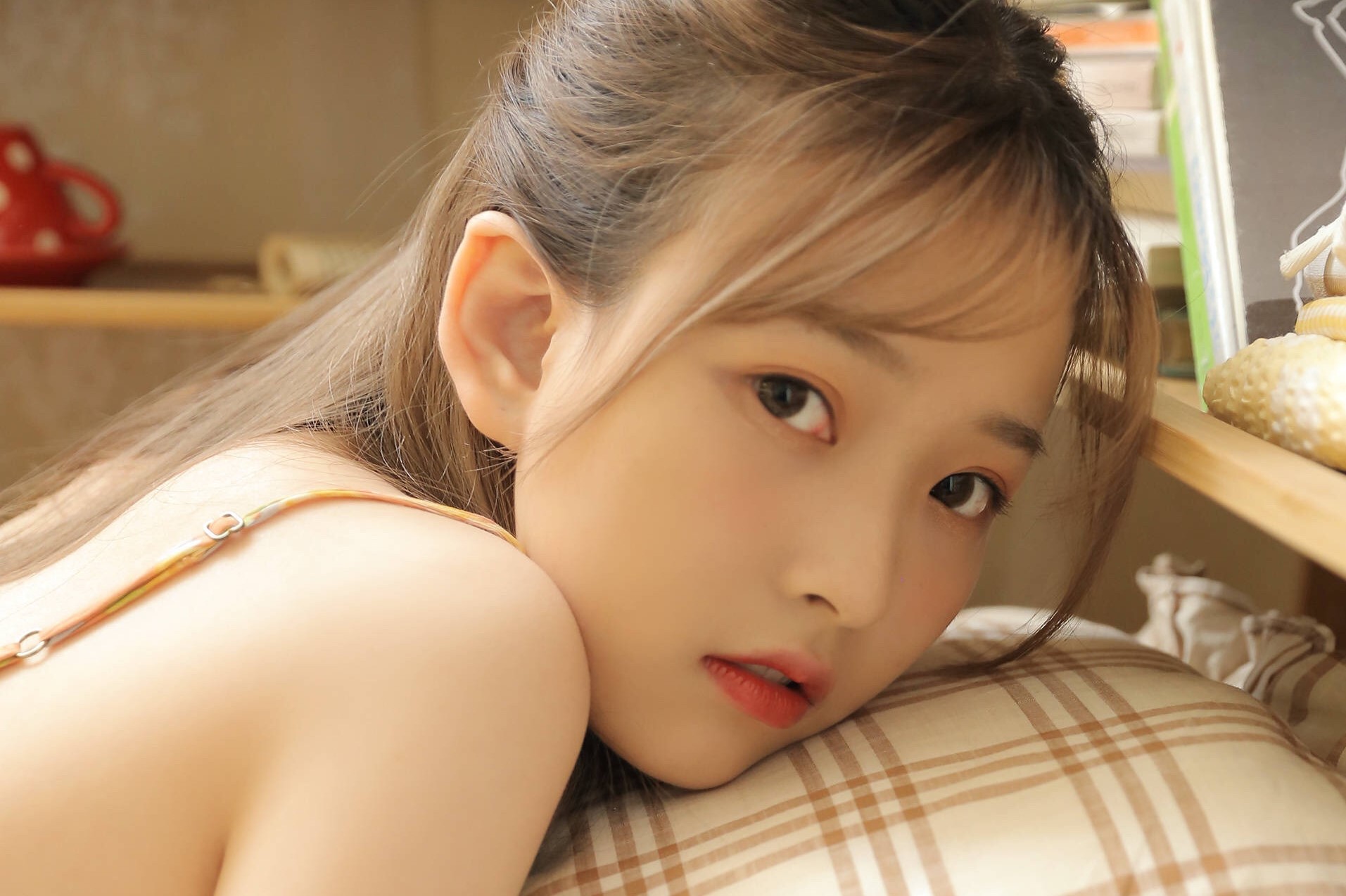 怎么追性格内向没谈过恋爱的女生,很内向的不爱说话的女孩子怎么追