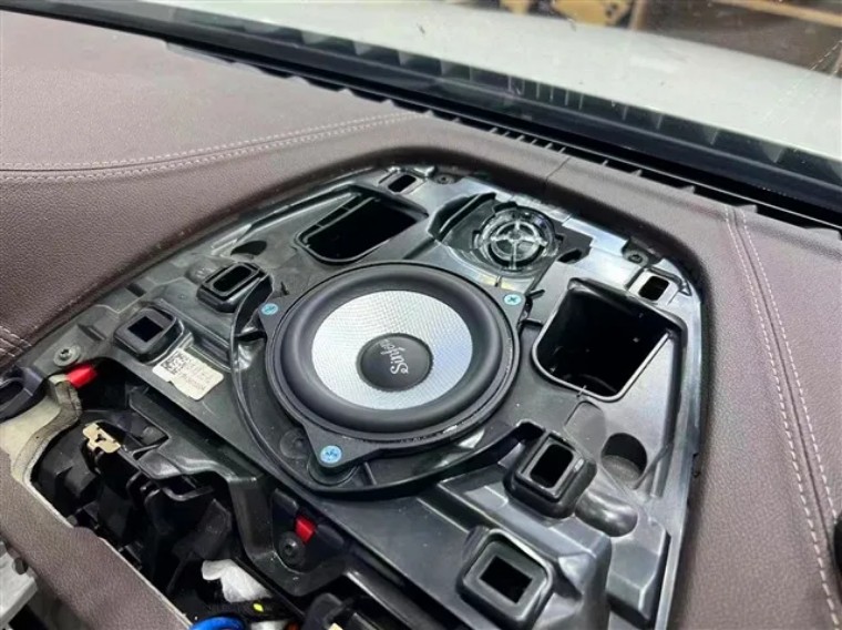 宝马5系改波士顿音响,喀什老款宝马5系音响改装