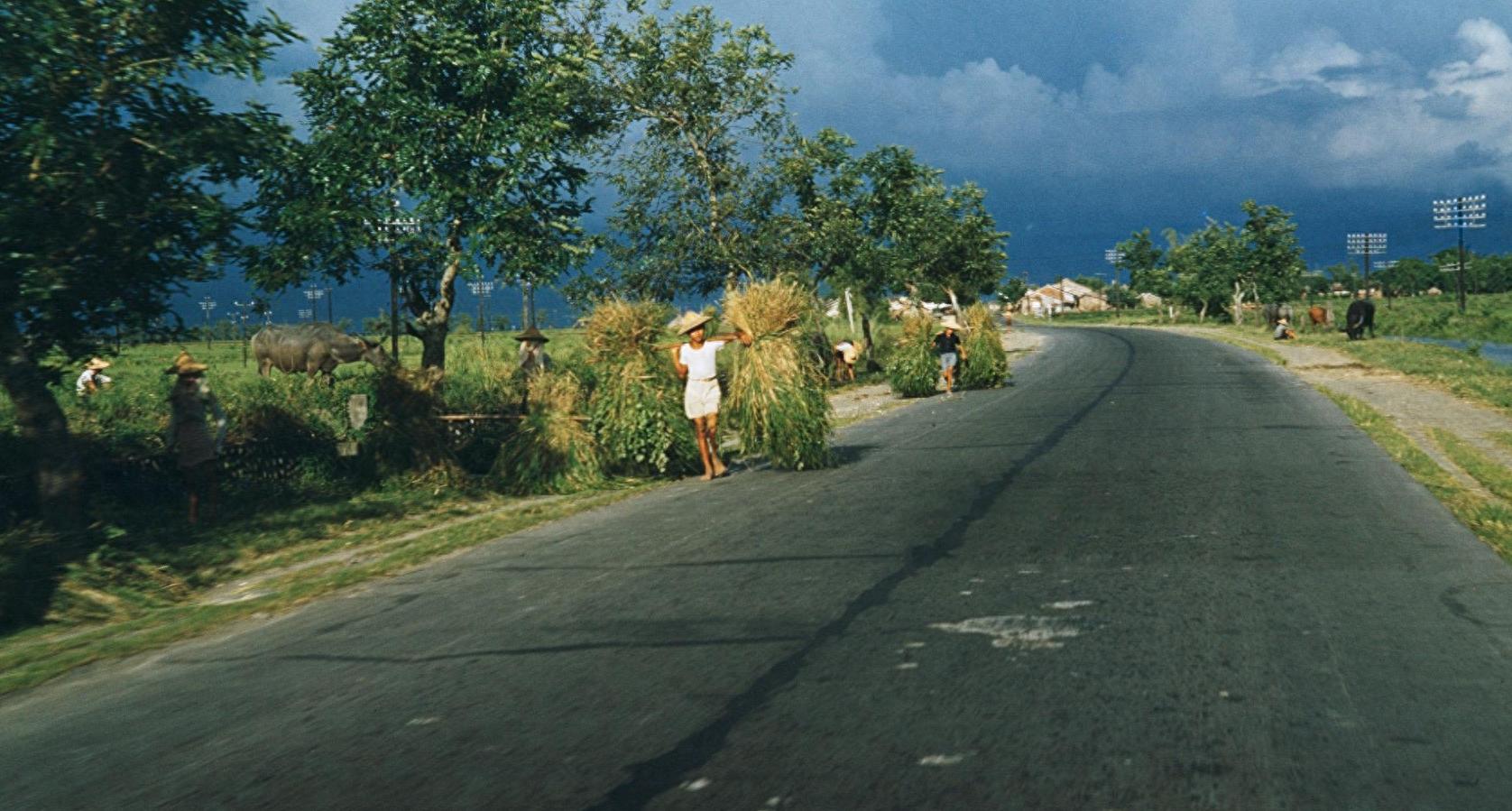 我53岁，存款680000，老伴手术缴费时余额不足，我：没钱就拔管吧