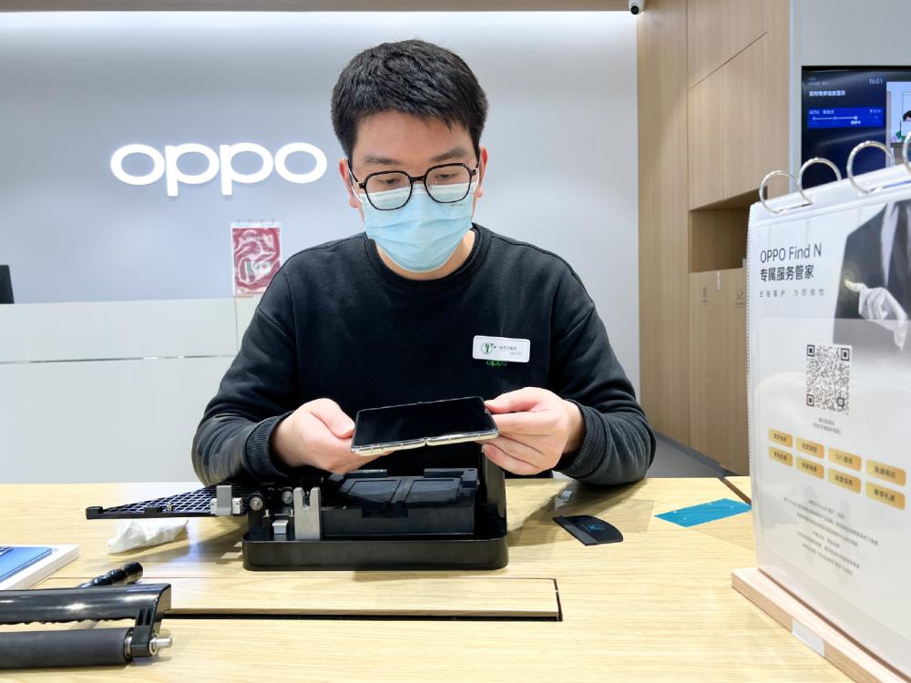 网上买的手机去专卖店能免费贴膜,手机专卖店贴膜免费吗有什么猫腻