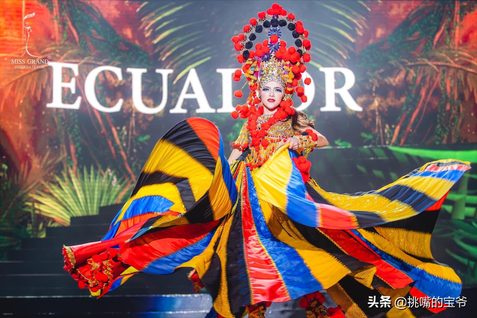 坐在赤道上，气候似云南的南美小国，数百种水果让人口水不断