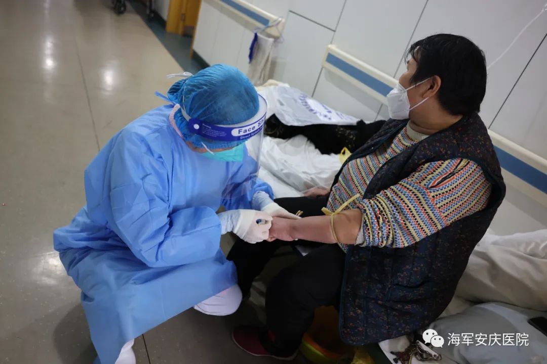 坚守重症监护,坚守岗位奋战抗疫急救第一线