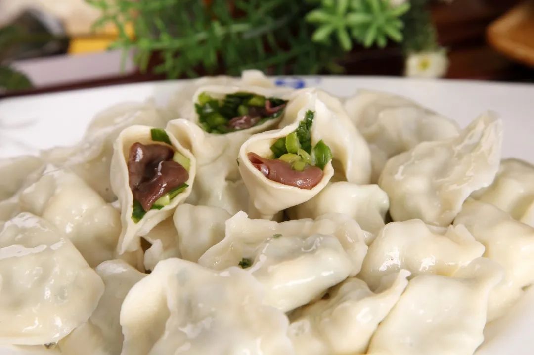 烟台捞海肠赶海,烟台海肠赶海视频