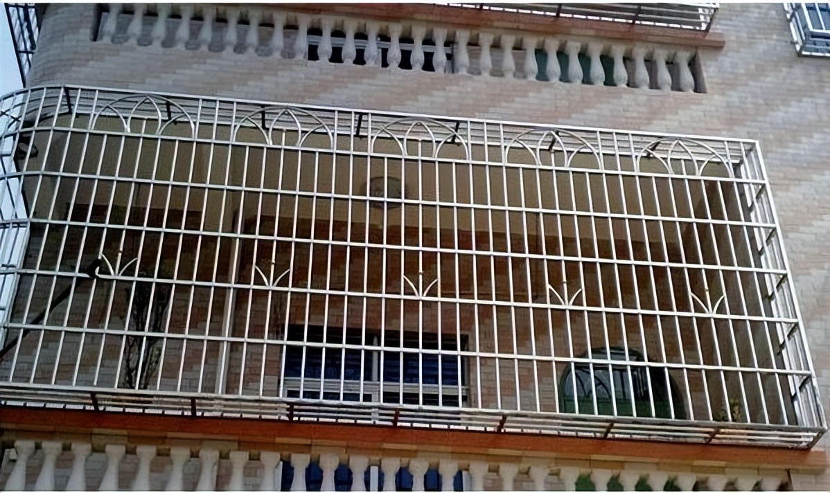 国外为什么没有防盗窗,为什么中国到处是防盗窗