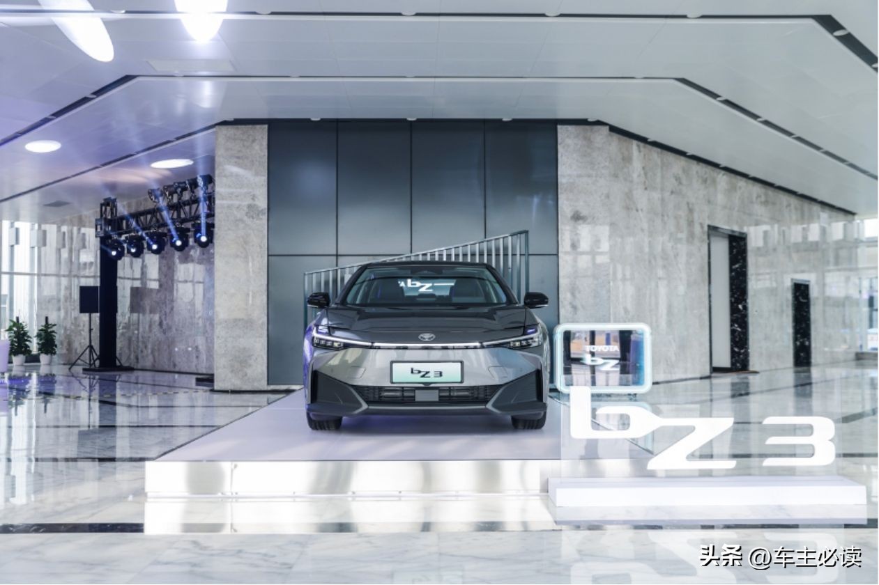 新能源汽车新王炸,丰田新能源车bz3测评