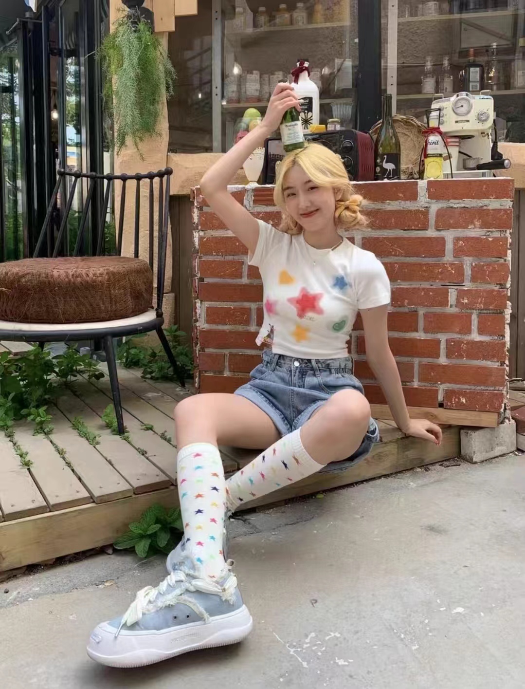 短肥上衣怎么搭配下装图片,宽松秋季款短上衣如何搭下装