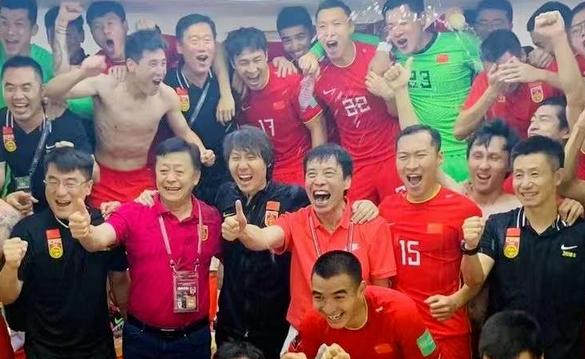 杜兆才被抓第3天，足协派系网浮出水面，中国队主帅级别：小虾米