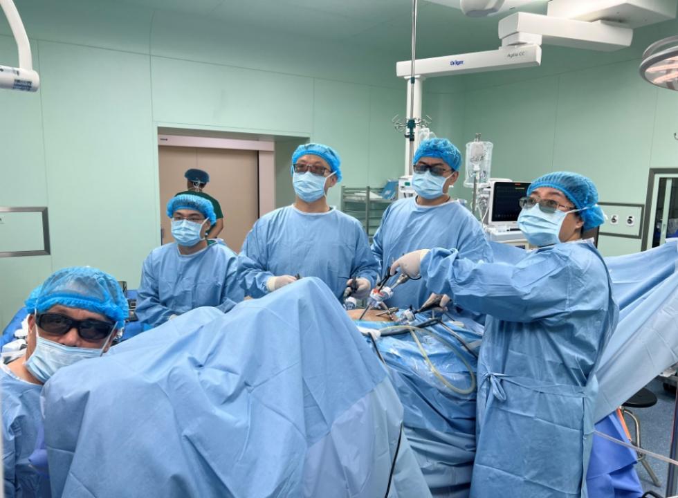 微创之声|烟台山医院胃肠外科“双镜合璧”完成一例无切口胃癌+直肠癌NOSES根治术