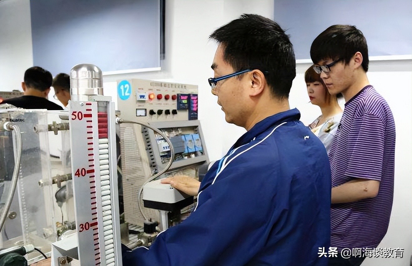 华北电力大学电气工程专业排名,重庆大学和华北电力哪个电气更好