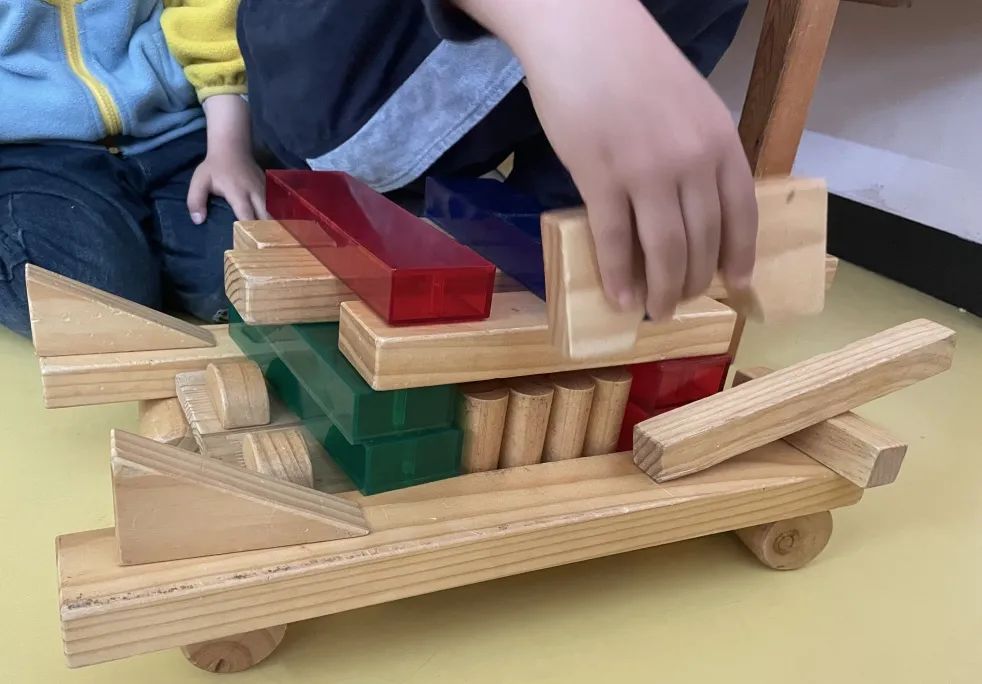 【垣曲县滨都幼儿园】滨都萌娃走进*防队消**致敬最美“火焰蓝”