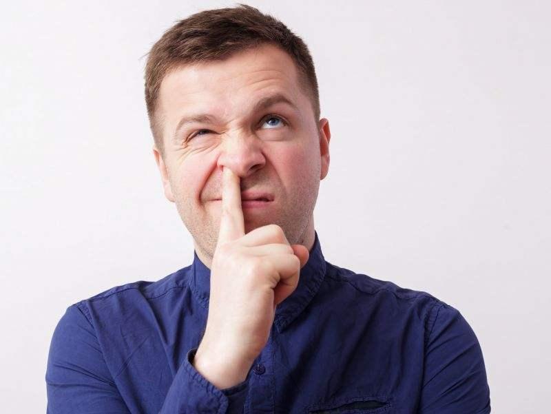 男人鼻毛旺盛说明什么,鼻毛总窜出来的男人暗示了什么