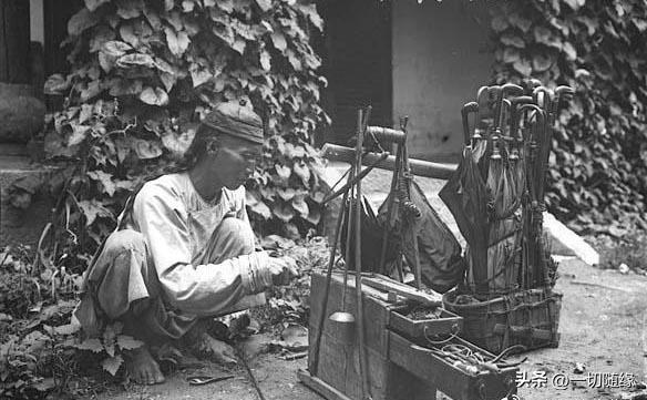 晚清真实：花楼女子媚态撩人，丰乳肥臀，30张老照片尽展风姿迷人