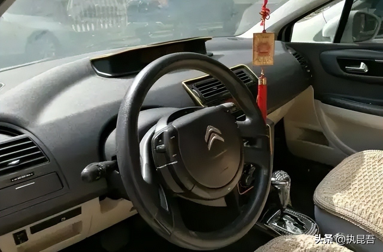 汶川地震留下来的神车,汶川地震博物馆幸存的神车