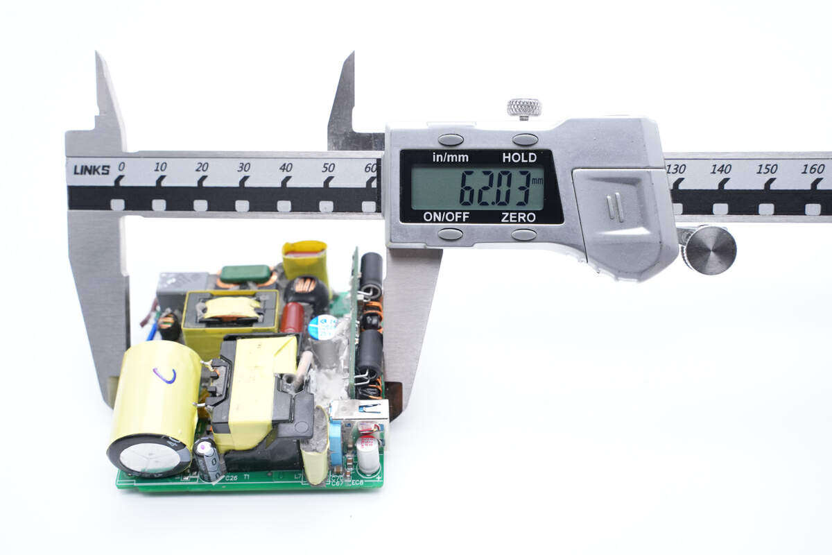 工厂品牌直销，售价489元值不值得买？100W氮化镓充吧拆解