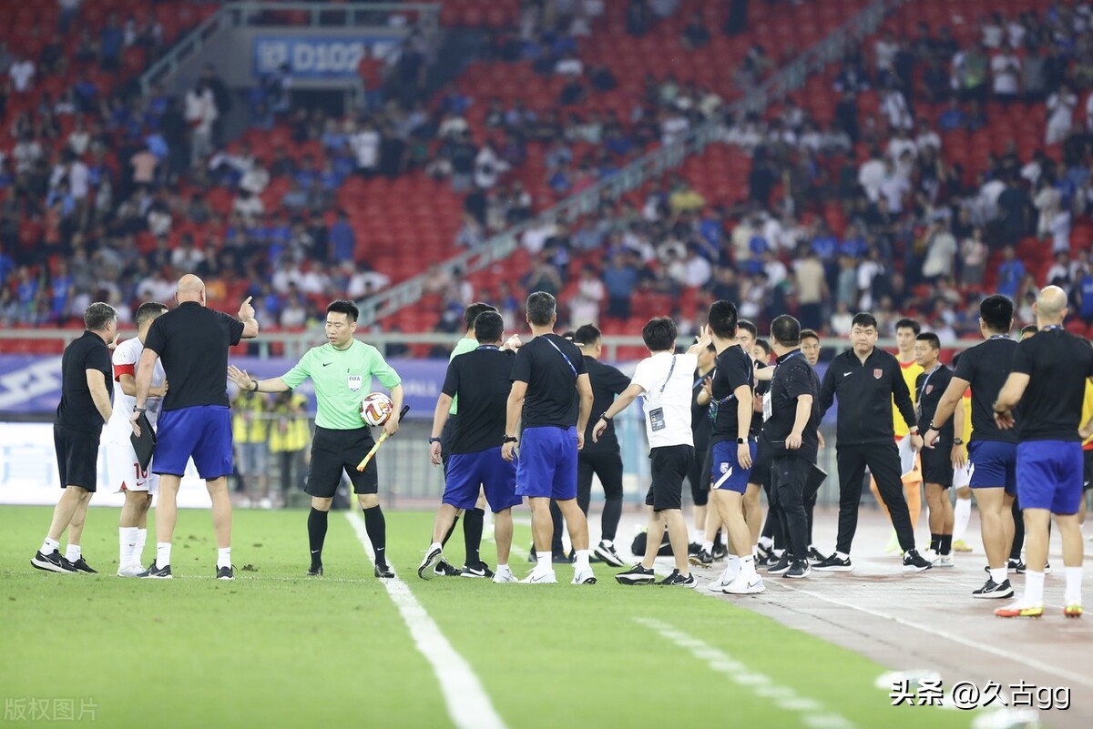 三镇球员阿齐兹受罚,阿齐兹被足协追罚