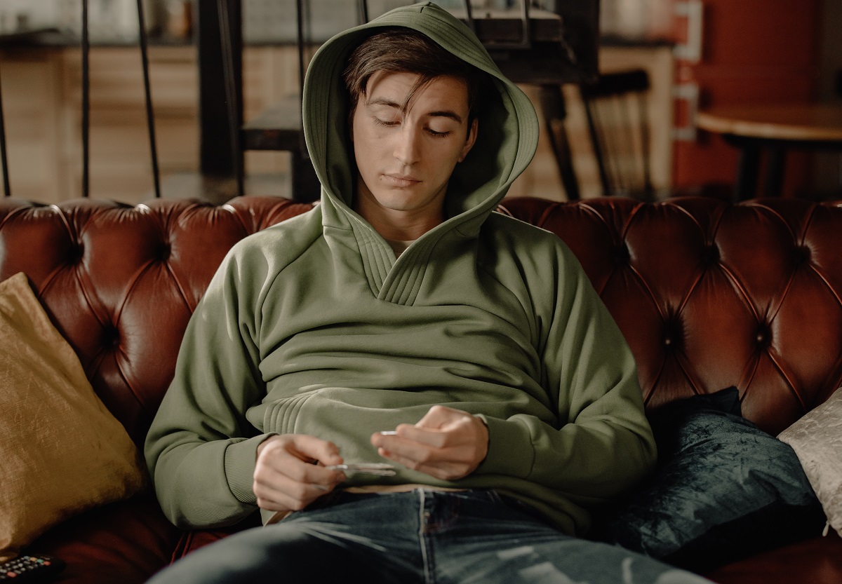 姐姐自私作为弟弟怎么办,如果弟弟不争气当姐姐的该怎样办