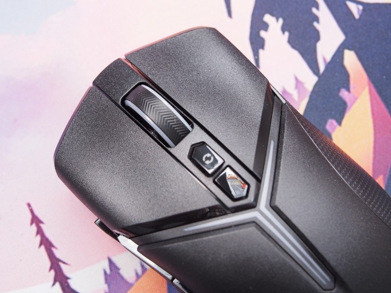 拯救者m7鼠标打游戏,拯救者m7鼠标和狗屁王一代比较