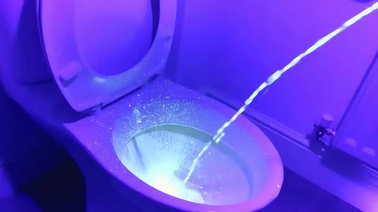 女性洗澡时“站着尿尿”很奇怪？医生：这4个常识，你该早知道！