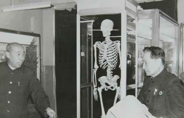 49年，北京1200名风尘女住*养院教**，皮肤溃烂发狂，检查发现不简单