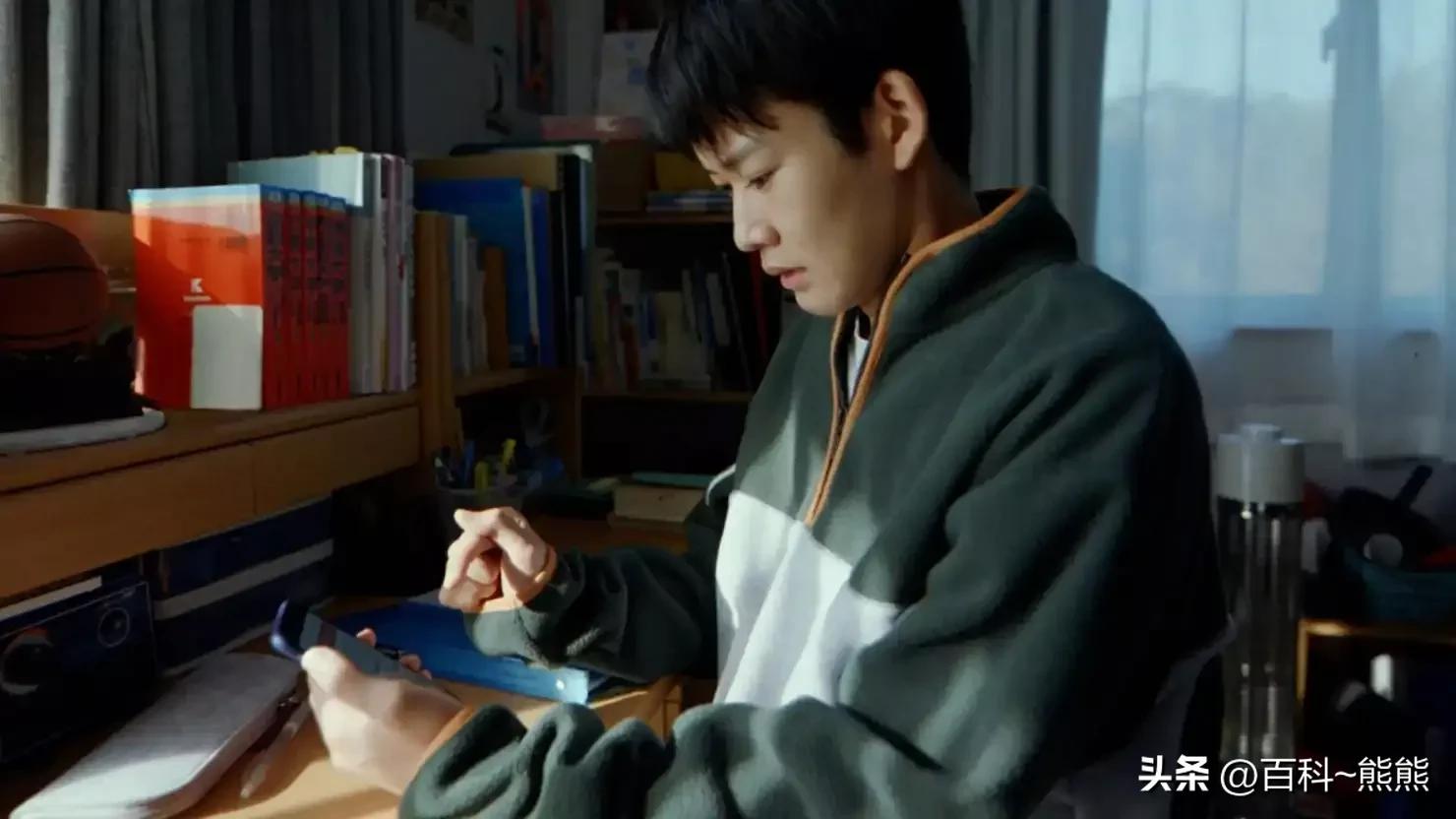 被迫把全日制上成“电大”，日本学生的网课日常还挺燃