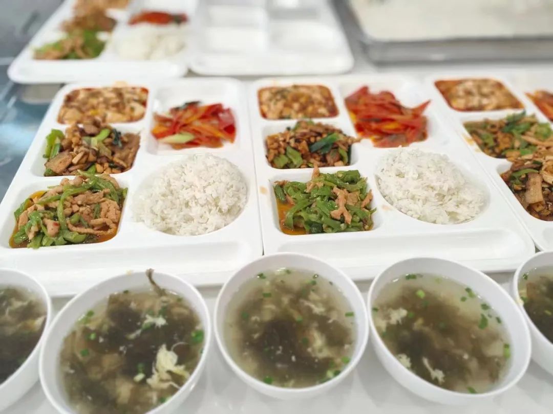 年轻人爱上社区食堂,社区食堂如何走出难以为继的泥沼